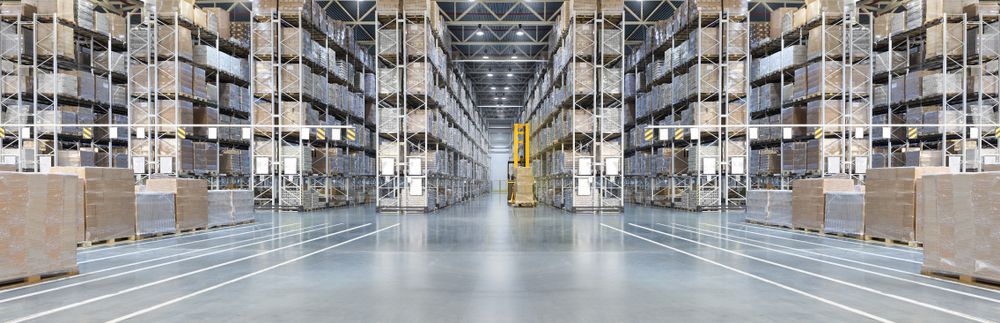 What are the Important Criteria to Consider When Choosing a Warehouse Solution?